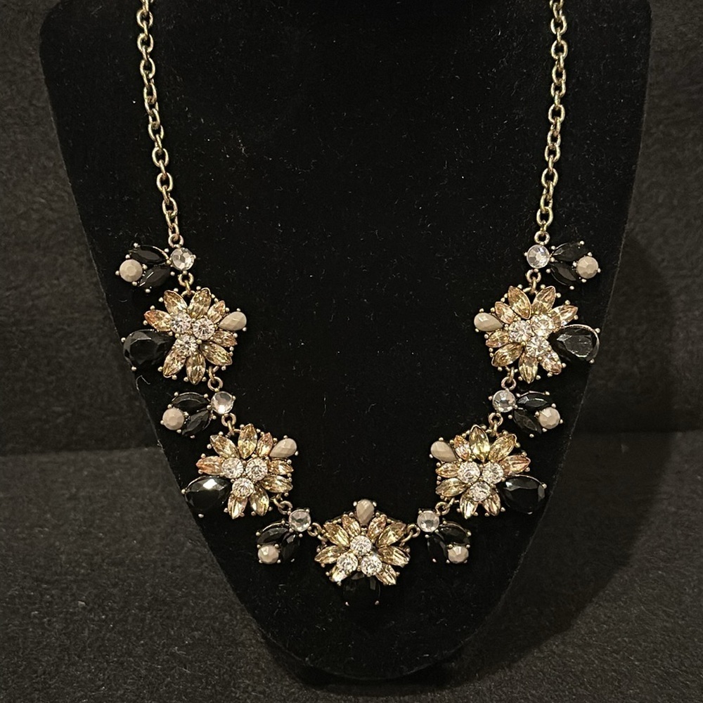 Banana Republic Statement Bib Necklace Neutral Vintage Look Floral Clust…